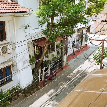 Mother Tree Inn Kochi Exterior photo
